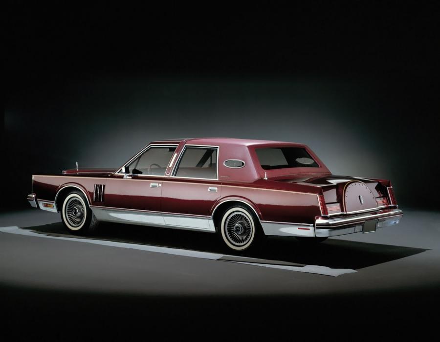  Lincoln Continental Mark VI Sedan 1980 года  (фото 7 из 8)